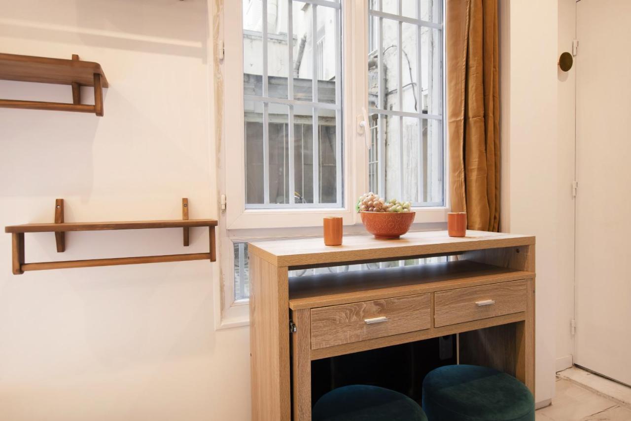 Guestready - Studio With Jacuzzi In The 10 Th Apartment Paris Luaran gambar
