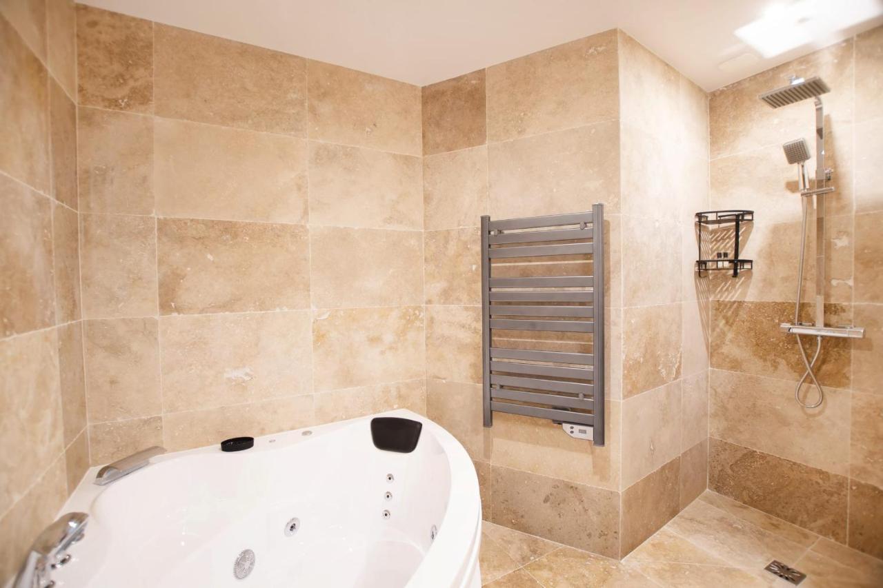 Guestready - Studio With Jacuzzi In The 10 Th Apartment Paris Luaran gambar
