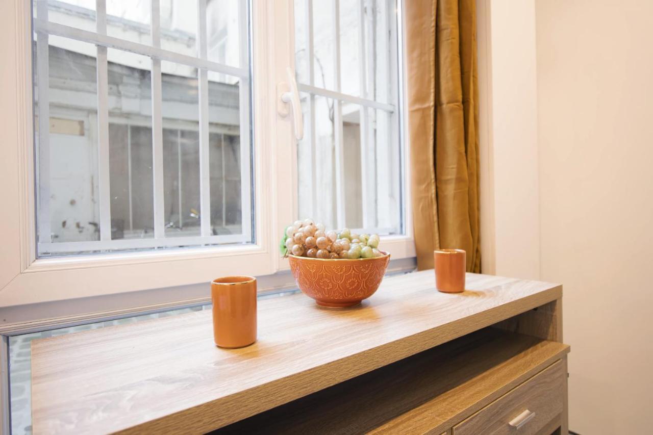 Guestready - Studio With Jacuzzi In The 10 Th Apartment Paris Luaran gambar